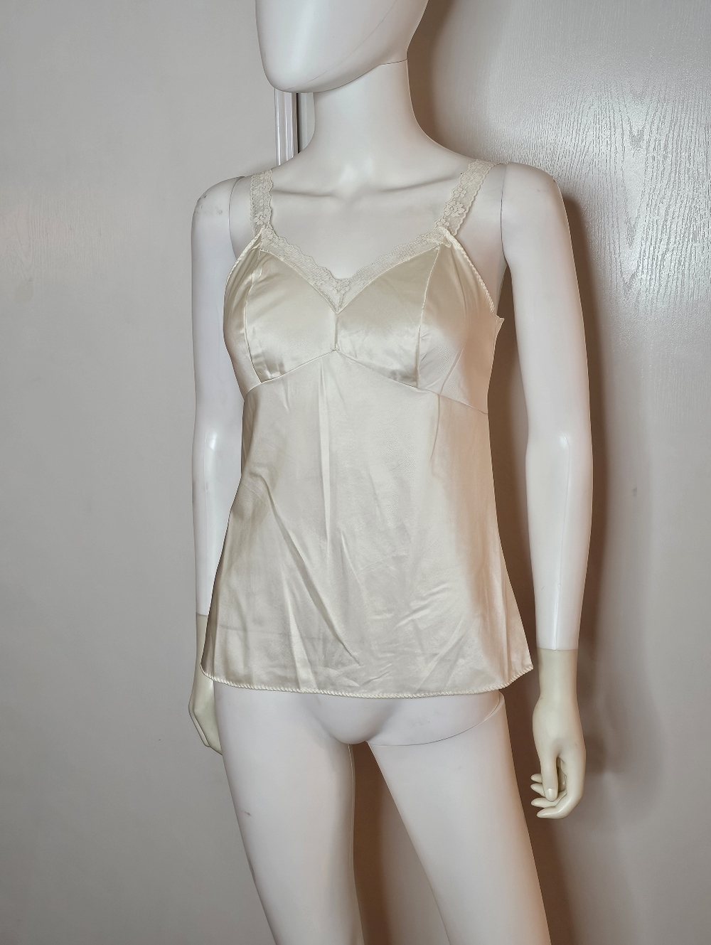 Lady Cameo Dallas Silk-Feel Ivory Lace Trim Camisole VTG Size M Intimates